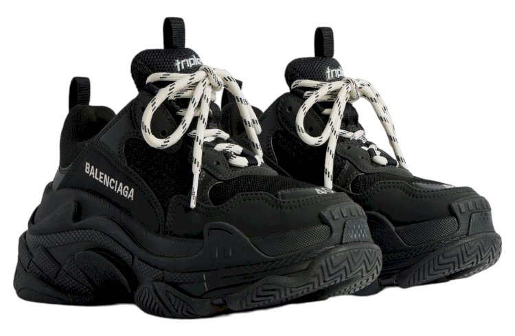 Balenciaga Triple S WMNS: Classic Black & White Edition