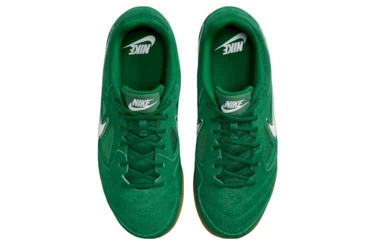 Nike Gato